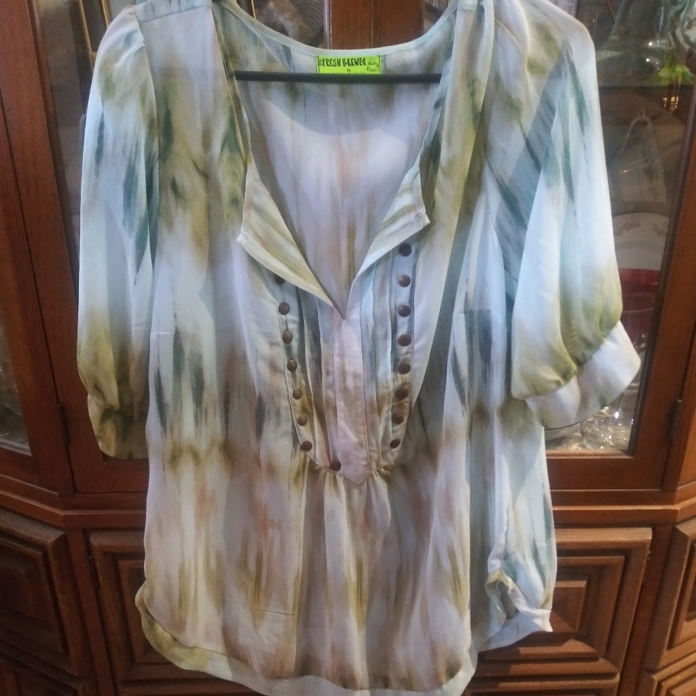 Women's shirt